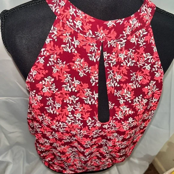 Express Red and White Floral Top - Picture 14 of 16
